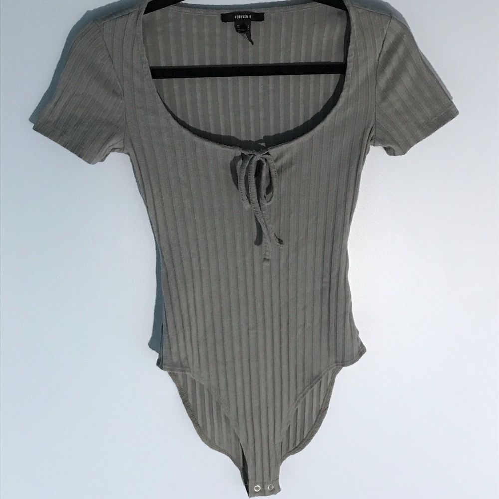 Short Sleeve Scoop Neck Bodysuit